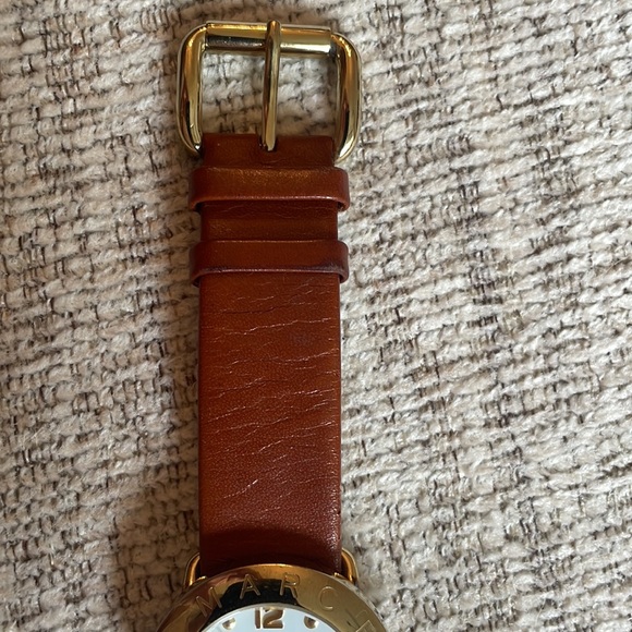 Marc Jacobs gold & leather watch - Picture 3 of 8